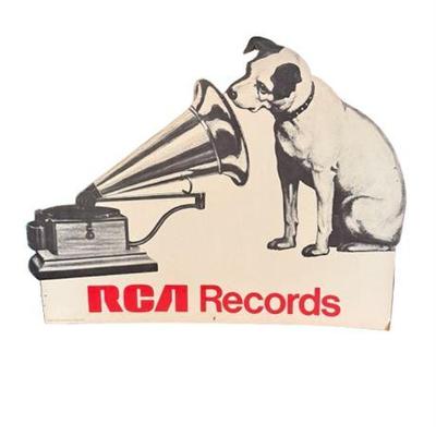Lot 009   
RCA Records, “His Master’s Voice”, Diecut
