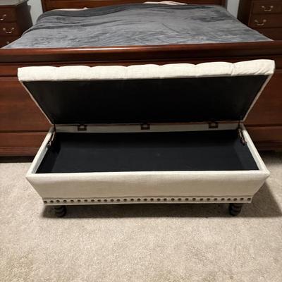 Sale Photo Thumbnail #178