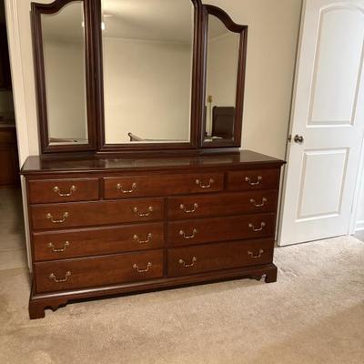 Sale Photo Thumbnail #175