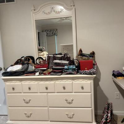 Sale Photo Thumbnail #183