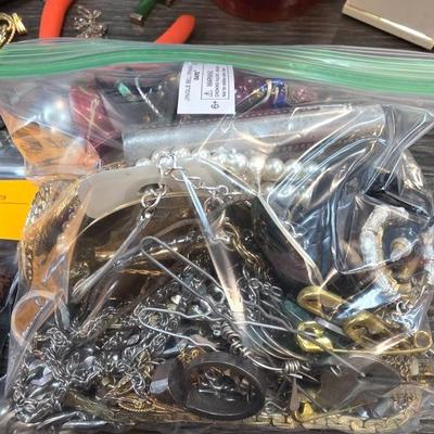 Sale Photo Thumbnail #125