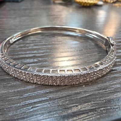 Sale Photo Thumbnail #199