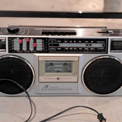 General Electric GE 3-5455B Radio Boombox- Vintage UNTESTED 