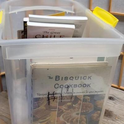 Cookbook and Booklet Lot Some Vintage Betty Crocker Kroger Pennsylvania Dutch & More 