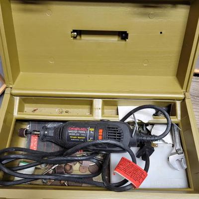 Corded Dremel Rotary Tool Plus Assorted Tips And Discs