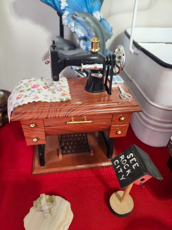 Sale Photo Thumbnail #250