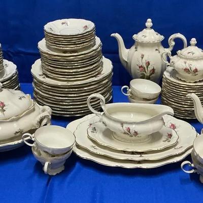 Rosenthal Pompadour Moss Rose China Set Service for 12