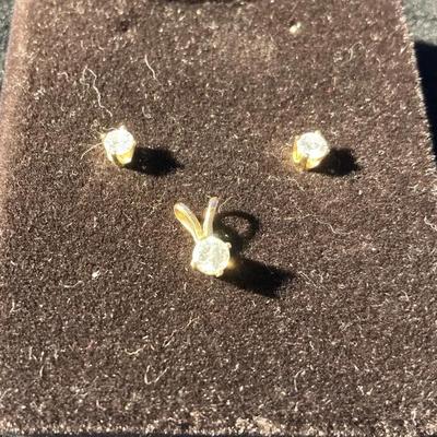 14kt Gold 2mm Diamond Earrings And Pendant 