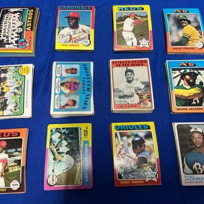 1972-75 Topps TCG Baseball Cards incl. Reggie Jackson, Rollie Fingers, Brooks Robinson, etc.