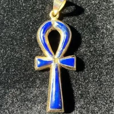 14kt Gold And Lapis Ankh Pendant 
