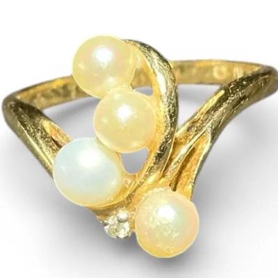 14k Gold Pearl & Diamond Ring