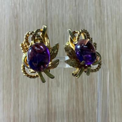 14kt Gold Amethyst Cabachon Clip On Earrings 