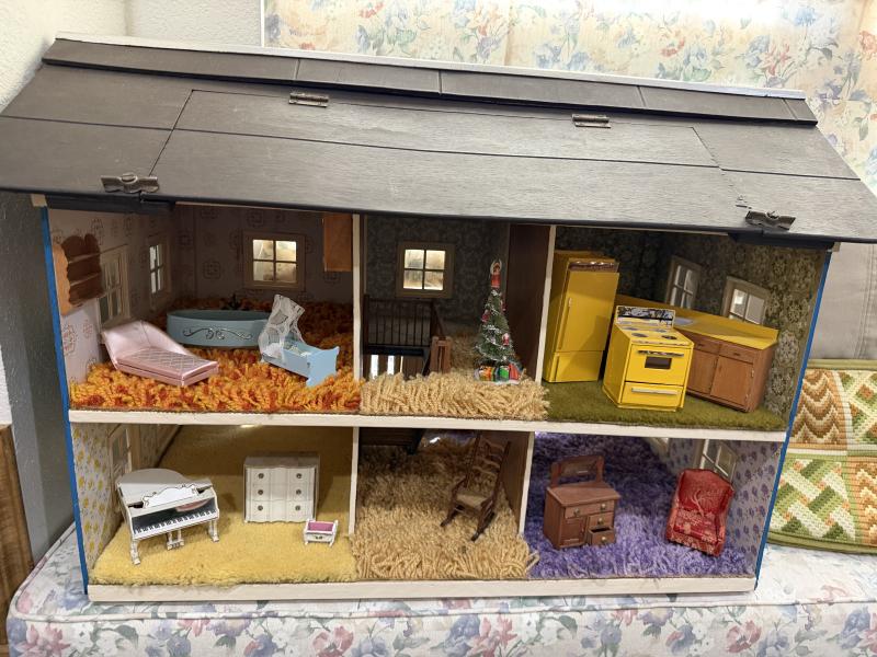 Sale Photo Thumbnail #240