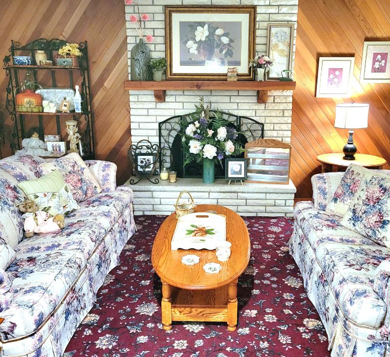 Sale Photo Thumbnail #2