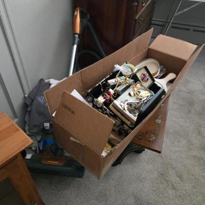 Sale Photo Thumbnail #6