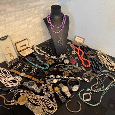 Sale Photo Thumbnail #65