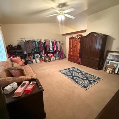 Sale Photo Thumbnail #483