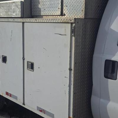 2010 Ford F-550 6.4 – Only 142,000 miles