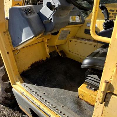 Gehl DYNALIFT Telehandler – Model D16H, only 2,791 hours