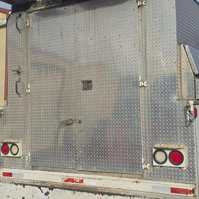 2010 Ford F-550 6.4 – Only 142,000 miles