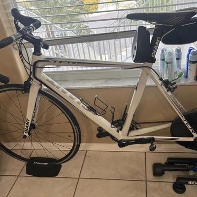 Giant TCR Aluminum Road Bike with Wahoo KICKR Smart Trainer, Shimano Components, Carbon Fork, Saddle