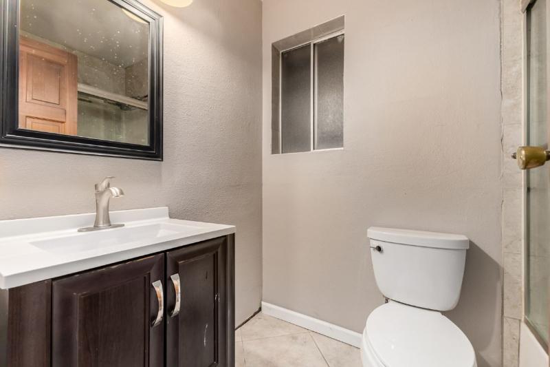 Sale Photo Thumbnail #20