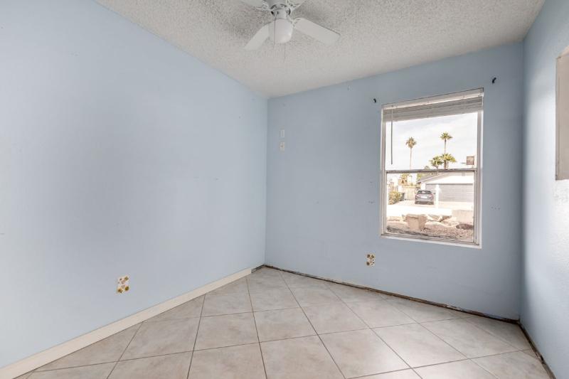 Sale Photo Thumbnail #21