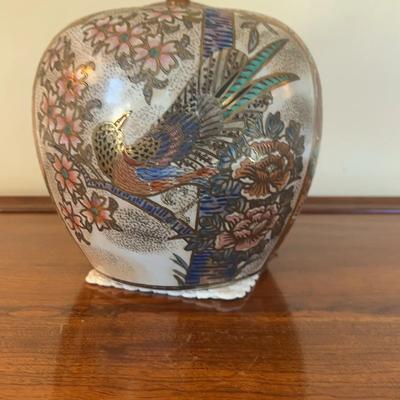 Vintage Japanese Satsuma Style Gilt Porcelain Ginger Jar – Hand-Painted Bird & Floral Motif