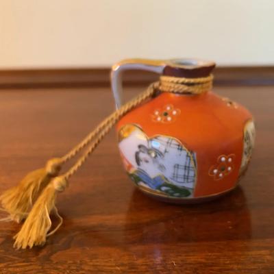 Vintage Japanese Kutani Porcelain Mini Pitcher / Sake Jug – Hand-Painted Geisha Motif – Gilt Accents
