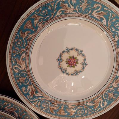 Wedgwood Florentine Turquoise Dinner Service for 6