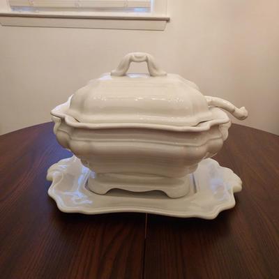 Vintage Red Cliff Ironstone Soup Tureen Set – Made in Portugal – 4-Piece Scalloped Design