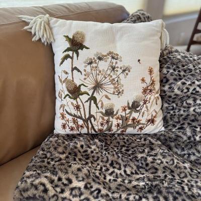 Sale Photo Thumbnail #157