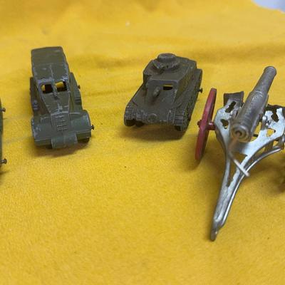 Mystery Lot of Antique & Vintage metal Toy Parts – Vehicles, Figures, Wheels & Accessories