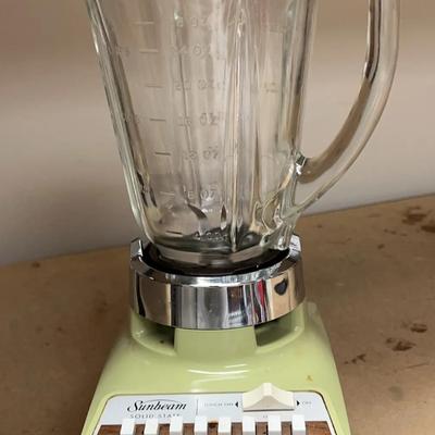 Vintage Sunbeam Solid State avocado green blender