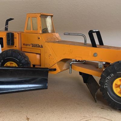 Vintage orange pressed steel Tonka Mighty Road Grader toy