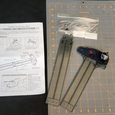 Circle Cutter & Fiskar Mat