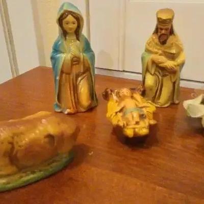 Nativity Figurines 