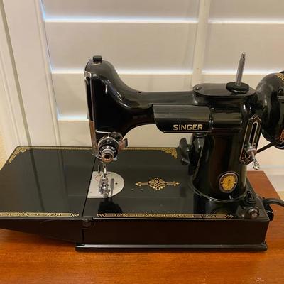 Singer Featherweight Centennial Model 221 Sewing Machine