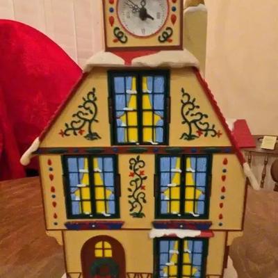 Mr. Christmas Symphony Surprise Bavarian Workshop Musical Clock. 