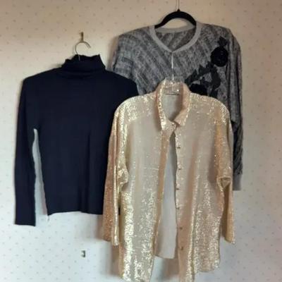 Vintage Women's Tops 