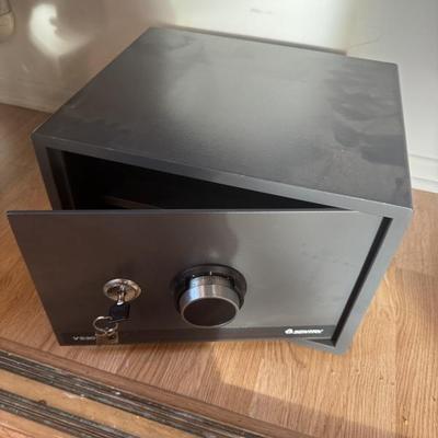 Sale Photo Thumbnail #533