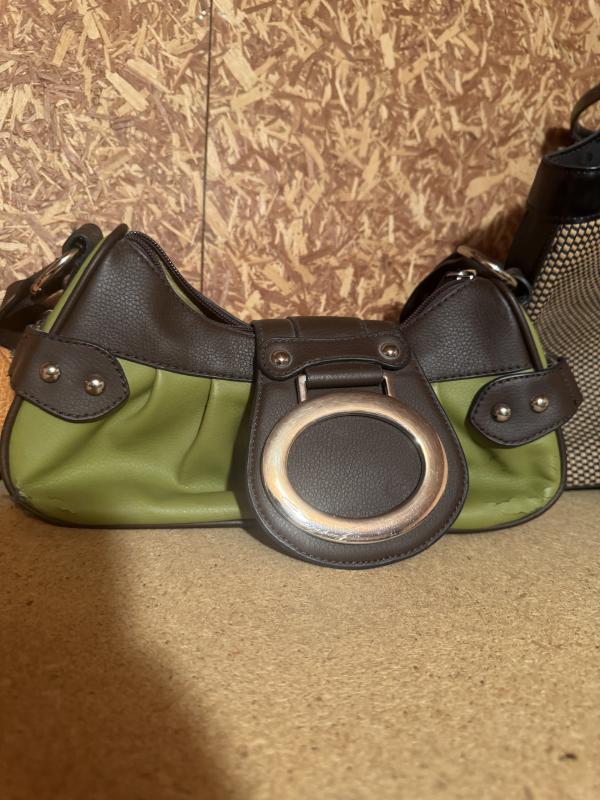 Sale Photo Thumbnail #681