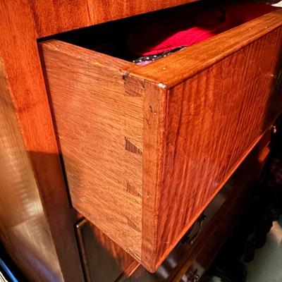 Sale Photo Thumbnail #328