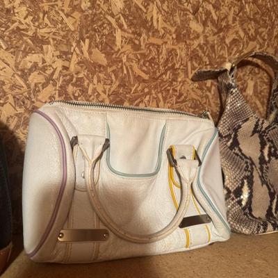 Sale Photo Thumbnail #667