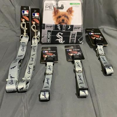 6 Chicago White Sox Pet Bandanas, 2 Pet Leads And 3 Collars