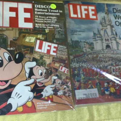 2 Disney Life Magazines 