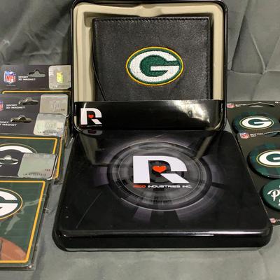 Lot Of Green Bay Packers Wallet, Buttons And Magnets