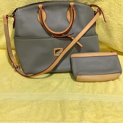 New Dooney And Bourke Handbag With Coin Purse And Storage Bag