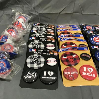 Lot Of New Chicago Sports Buttons And Key Chains, 22 Items