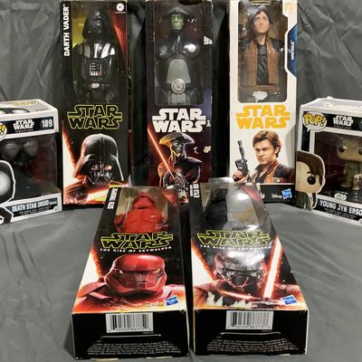 Lot Of 7 Star Wars Figures In Box
